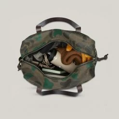 FILSON WAXED RUGGED TWILL TOTE BAG WITH ZIPPER - DARK WAX SHRUB CAMO -BARBOUR shop Filson Tote Bag With Zipper Waxed Rugged Twill Dark Shrub 1234 1024x1024@2x