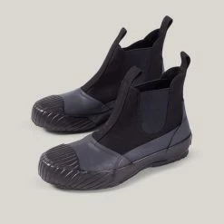 MOONSTAR ALL WEATHER SIDEGOA - BLACK -BARBOUR shop MoonstarNCCoats LREdits 1485 1024x1024@2x